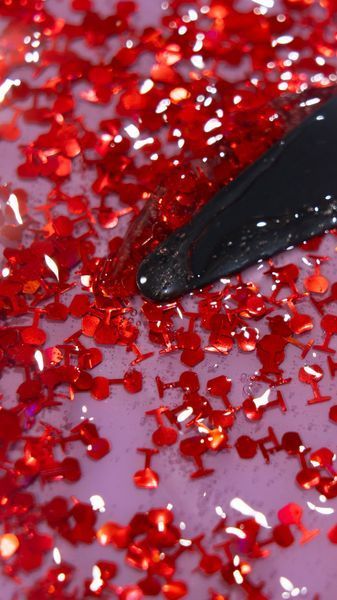 Топ для гель-лаку без липкого шару DNKa Top Wine Red, прозорий з червоними келихами, 15 мл TWR15 фото