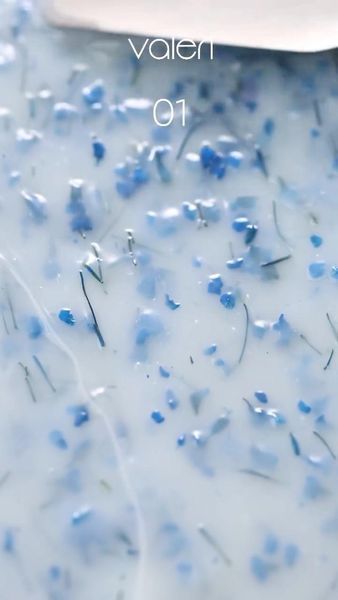 Гель камуфлирующий для наращивания ногтей, Valeri Builder Gel Flower, №01, молочный с голубыми сухоцветами, 15 мл NVBGF15-01 фото