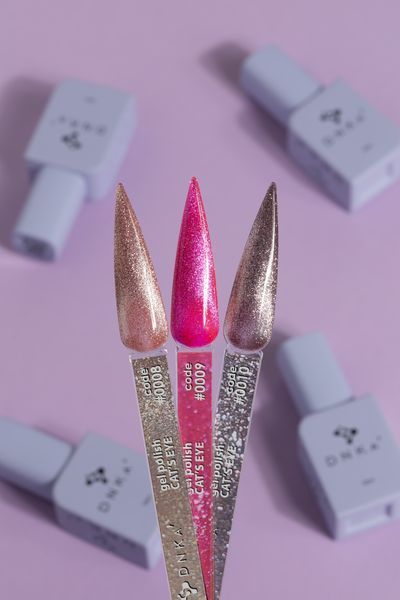 Гель-лак для нігтів з ефектом котячого ока, DNKa Cat Eye, №0009, колір: малиновий, 12 мл FTCGP0009 фото