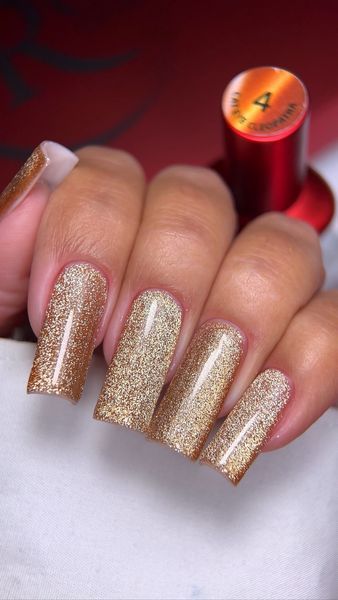 Гель-лак для ногтей с эффектом кошачьего глаза, Roks Cleopatra&nbsp;Cat Eye, №04, цвет: шампань, 6 мл 5902200000406 фото